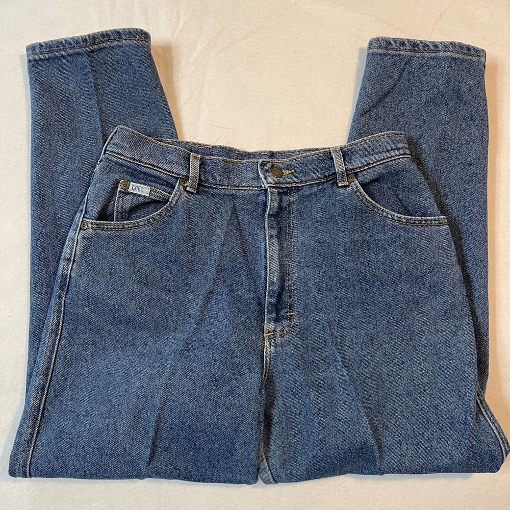 Vintage Mom Lee Jeans from the early 90’s!  Size 14 Petite